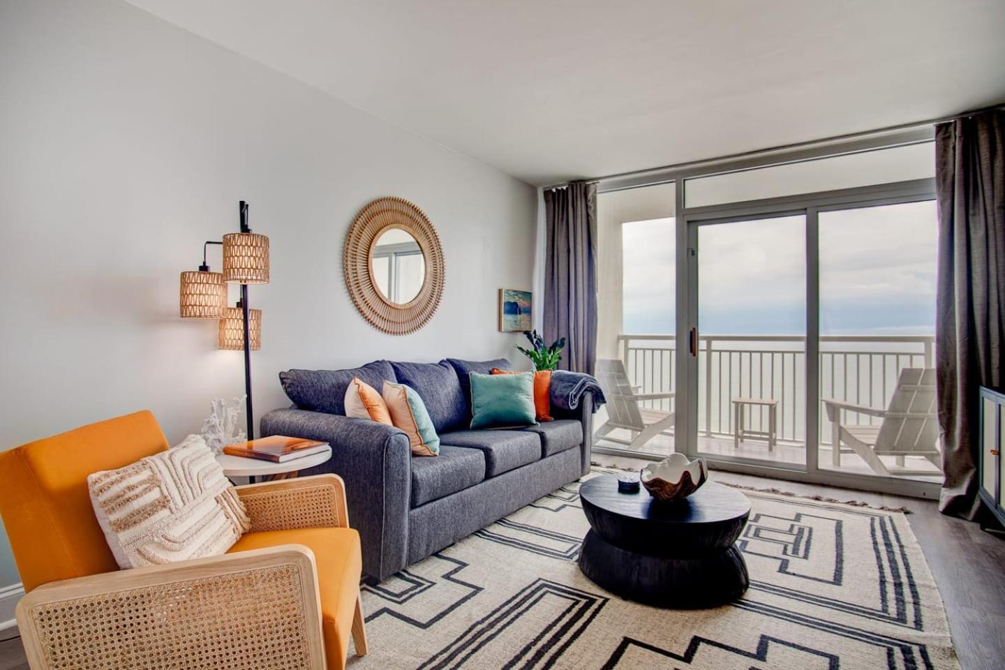 Oceanfront Escape Renovated Suite At Camelot 미를 비치 외부 사진